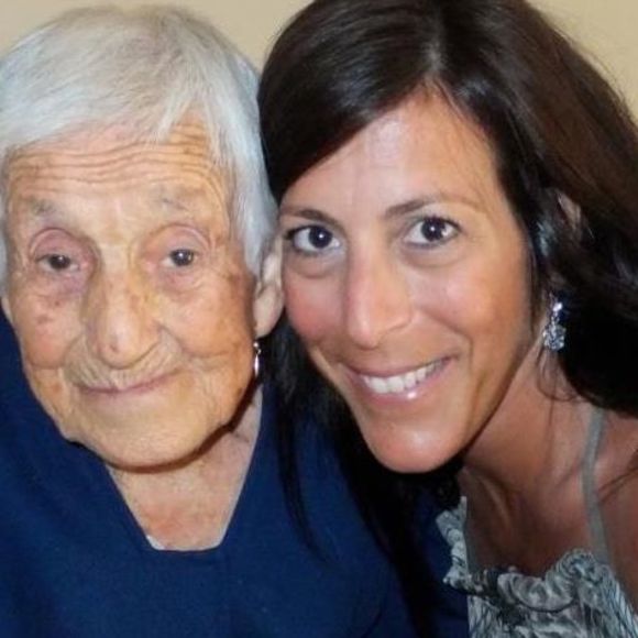 Meet your Posher, Joanna - Picture 1 of 1